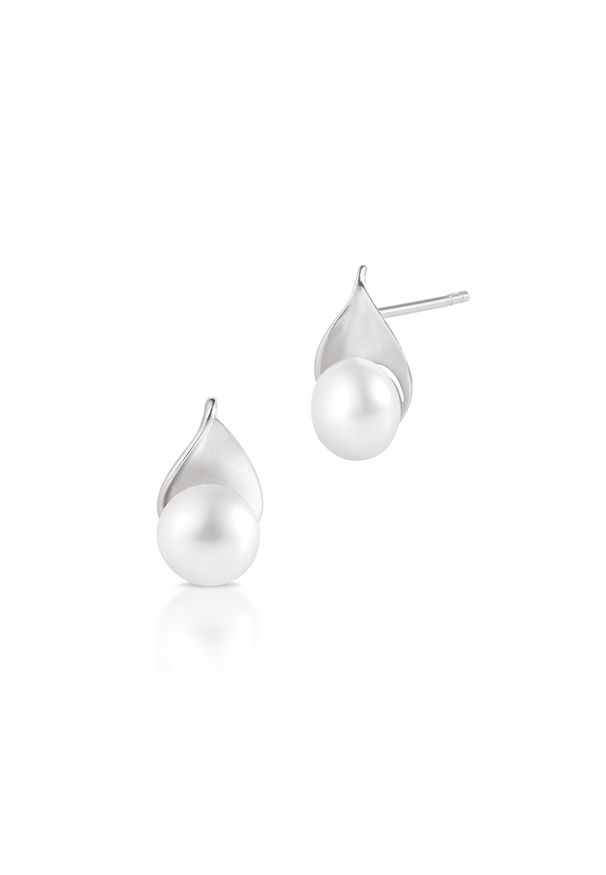 W.KRUK - Kolczyki srebrne z perłami. Materiał: srebrne. Kolor: srebrny. Kamień szlachetny: perła