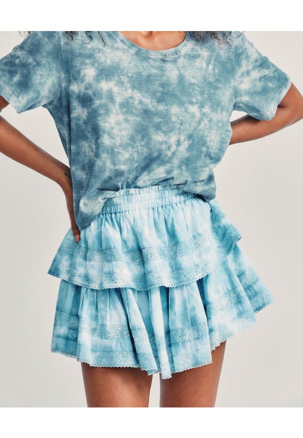 LOVE SHACK FANCY - Niebieska spódnica mini Ruffle. Kolor: niebieski. Materiał: bawełna, koronka, tkanina. Wzór: koronka