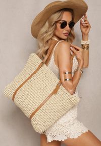 Renee - Jasnobeżowa Torebka z Plecionki w Stylu Boho z Ozdobnymi Rączkami Iltanin. Kolor: beżowy. Sezon: lato. Styl: boho