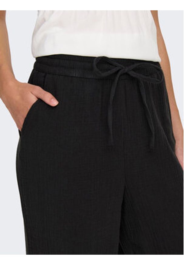 only - ONLY Spodnie materiałowe Thyra 15296375 Czarny Comfort Fit. Kolor: czarny. Materiał: bawełna