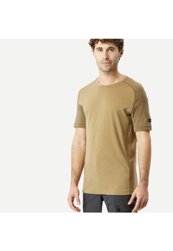 FORCLAZ - Koszulka męska trekkingowa z krótkim rękawem Forclaz MT500 merino. Kolor: brązowy. Materiał: materiał, wełna, elastan, poliamid. Długość rękawa: krótki rękaw. Długość: krótkie