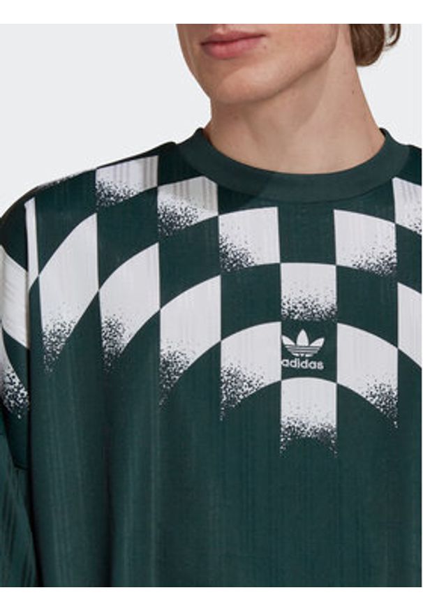 Adidas - adidas Longsleeve Rekive Graphic HK7330 Zielony Loose Fit. Kolor: zielony. Materiał: syntetyk. Długość rękawa: długi rękaw