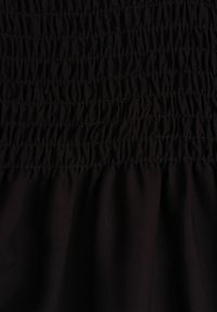 Born2be - Czarna Bawełniana Sukienka na Ramiączkach z Marszczonym Dekoltem Krisele. Okazja: na co dzień, na randkę, na spacer. Kolor: czarny. Materiał: bawełna. Długość rękawa: na ramiączkach. Sezon: lato. Typ sukienki: proste. Styl: casual #6