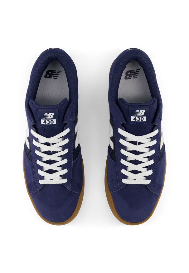 Buty unisex New Balance Numeric UN430NVG – granatowe. Kolor: niebieski. Materiał: dresówka, skóra. Szerokość cholewki: normalna. Sport: skateboard
