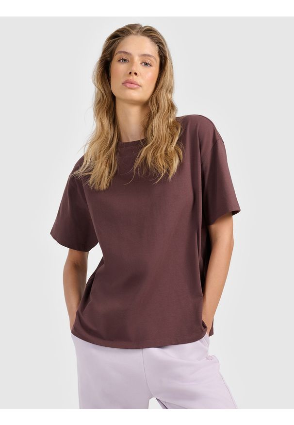 4f - 4F T-shirt loose gładki damski - brązowy XS. Okazja: na co dzień. Kolor: brązowy. Materiał: dzianina, jersey. Wzór: gładki. Styl: casual