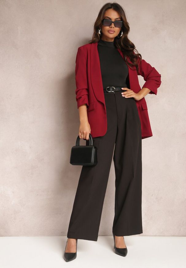 Renee - Bordowa Marynarka Rhenona. Kolor: czerwony. Materiał: satyna, koronka. Wzór: jednolity. Styl: klasyczny, elegancki