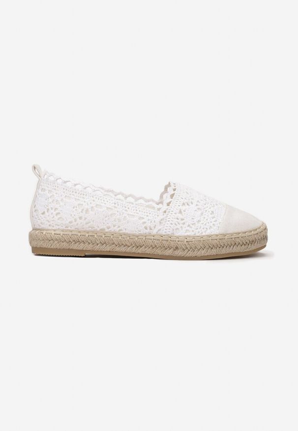 Born2be - Białe Espadryle Daemona. Zapięcie: bez zapięcia. Kolor: biały. Materiał: materiał. Wzór: aplikacja, ażurowy, haft, gładki. Obcas: na płaskiej podeszwie