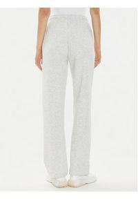 Gina Tricot Spodnie dresowe Basic 21183 Szary Relaxed Fit. Kolor: szary. Materiał: syntetyk, bawełna