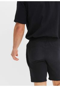 bonprix - Długie szorty muślinowe, Regular Fit. Kolor: czarny. Długość: długie #2