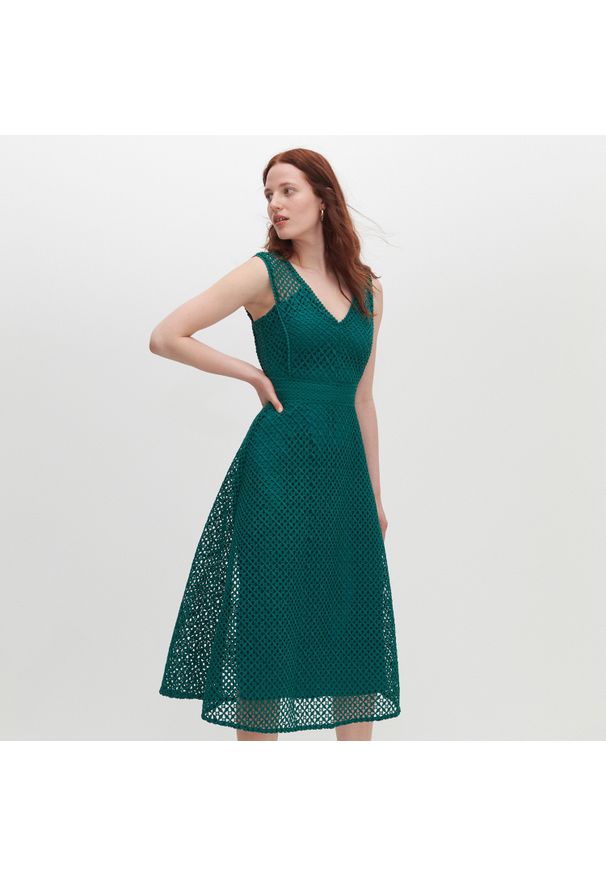 Reserved - Ażurowa sukienka - Zielony. Kolor: zielony. Wzór: ażurowy
