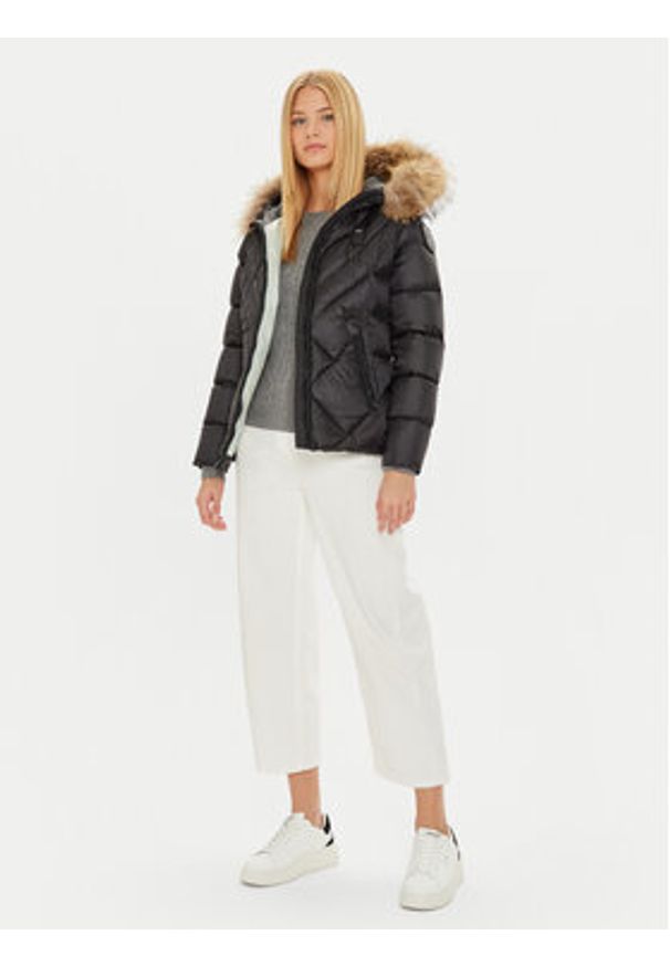Blauer Kurtka puchowa 24WBLDC03051 006047 Czarny Regular Fit. Kolor: czarny. Materiał: syntetyk