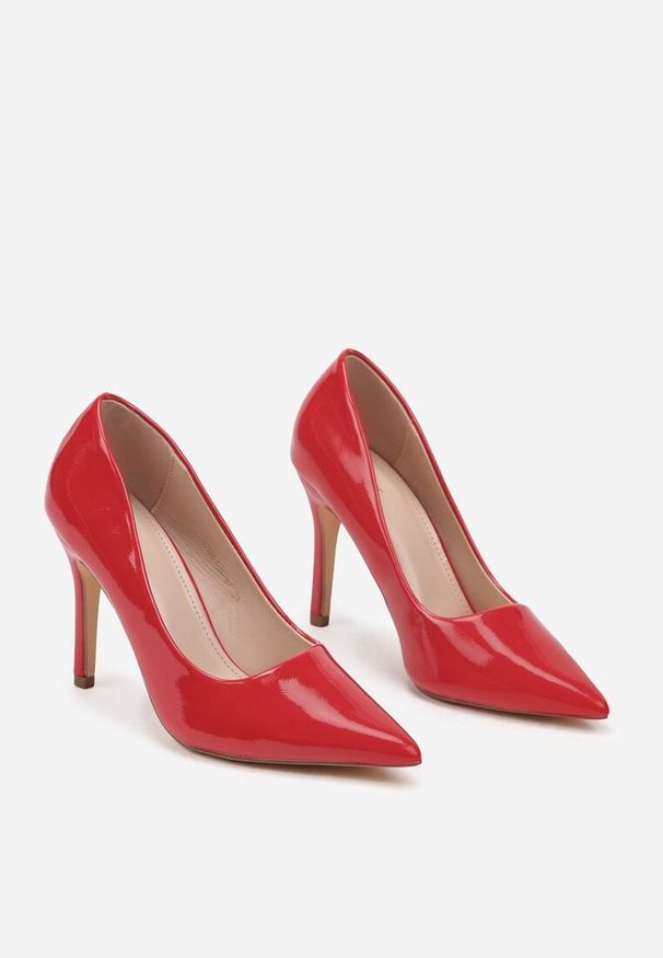 Born2be - Czerwone Lakierowane Klasyczne Szpilki Rorita. Okazja: do pracy, na co dzień, na spotkanie biznesowe. Nosek buta: szpiczasty. Kolor: czerwony. Materiał: lakier. Sezon: lato. Obcas: na szpilce. Styl: klasyczny