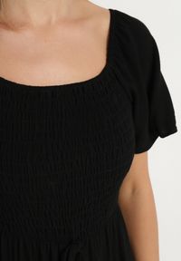 Born2be - Czarna Sukienka z Wiskozą Lnem i Elastyczną Górą Ellisena. Okazja: na spacer, na co dzień. Kolor: czarny. Materiał: len, wiskoza. Typ sukienki: proste. Styl: klasyczny, casual, elegancki #7