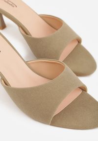 Born2be - Ciemnobeżowe Klapki na Kaczuszce z Otwartym Noskiem Xenlyn. Okazja: na co dzień. Nosek buta: otwarty. Kolor: beżowy. Materiał: jeans. Obcas: na szpilce. Styl: casual, elegancki. Wysokość obcasa: średni #3