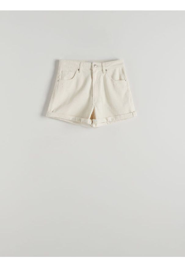 Reserved - Szorty jeansowe - złamana biel. Materiał: jeans. Styl: klasyczny