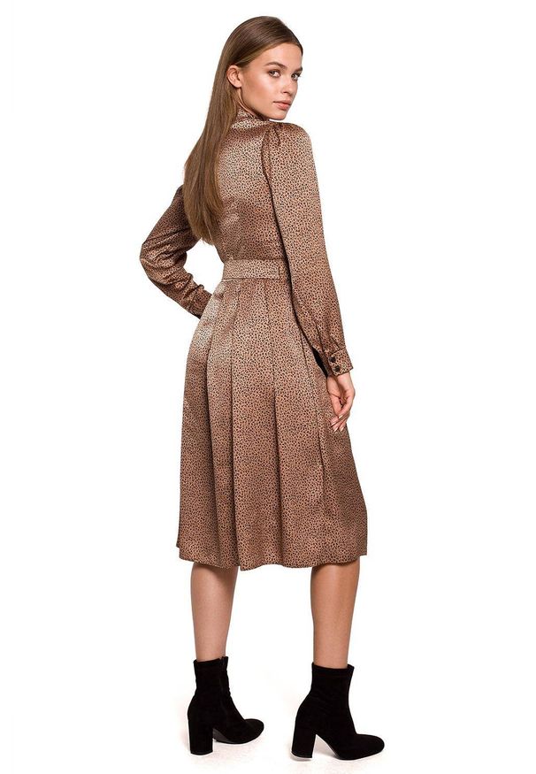 Style - Elegancka sukienka z kontrafałdami. Okazja: na spotkanie biznesowe. Materiał: tkanina. Typ sukienki: rozkloszowane. Styl: elegancki