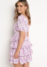 Born2be - Fioletowa Rozkloszowana Sukienka z Bufkami w Rękawach w Drobny Print z Falbankami Tineria. Okazja: na co dzień. Typ kołnierza: kołnierz z falbankami. Kolor: fioletowy. Wzór: nadruk. Typ sukienki: proste. Styl: casual #3