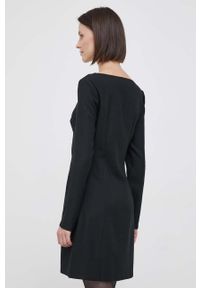 Calvin Klein Jeans sukienka kolor czarny mini prosta. Kolor: czarny. Materiał: tkanina, materiał, wiskoza. Długość rękawa: długi rękaw. Typ sukienki: proste. Długość: mini #3