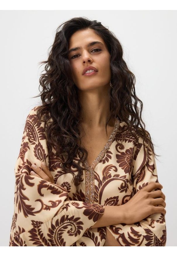 Reserved - Wzorzysta sukienka z wiskozą - wielobarwny. Materiał: wiskoza