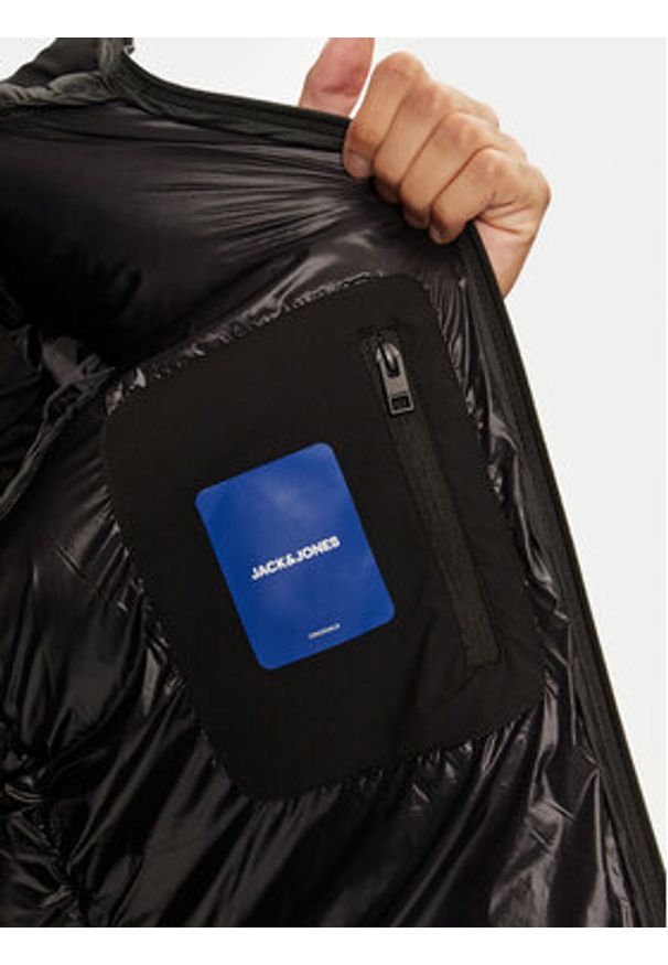 Jack & Jones Kurtka zimowa Vesterbro 12260440 Czarny Regular Fit. Kolor: czarny. Materiał: syntetyk. Sezon: zima
