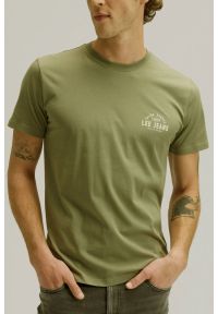 Lee - MĘSKA KOSZULKA LEE SMALL LOGO TEE MERCANTILE GREEN 112376520 #1
