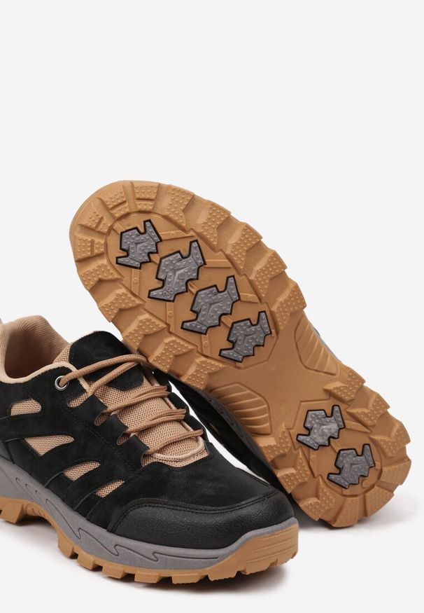 Born2be - Czarne Sznurowane Płaskie Buty Sportowe Sneakersy z Geometrycznymi Wstawkami Betita. Okazja: na co dzień. Zapięcie: sznurówki. Kolor: czarny. Materiał: bawełna, jeans. Wzór: geometria