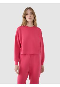 4f - 4F Bluza dresowa nierozpinana z modalem damska - różowa L. Okazja: na co dzień. Typ kołnierza: bez kaptura. Kolor: różowy. Materiał: dresówka. Wzór: ze splotem, gładki. Styl: sportowy, klasyczny, casual. Sport: fitness #1