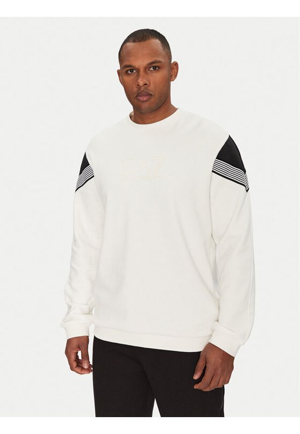 EA7 Emporio Armani Bluza 7M000272 AF12451 U0005 Biały Regular Fit. Kolor: biały. Materiał: bawełna