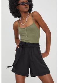 Tom Tailor szorty damskie kolor czarny gładkie high waist. Stan: podwyższony. Kolor: czarny. Materiał: lyocell, tkanina, jedwab, materiał. Wzór: gładki