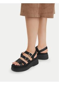 Clarks Sandały Evamar Strap 26185888 Czarny. Kolor: czarny. Materiał: skóra #1