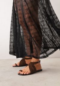 Renee - Brązowe Sandały VICES z Imitacji Zamszu o Fasonie Japonek z Paskiem na Palec Cresea. Zapięcie: pasek. Kolor: brązowy. Materiał: zamsz. Sezon: wiosna, lato #6