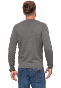 Wrangler - MĘSKI SWETER WRANGLER ROLL EDGE CREW GREY MARL W8624RGVB. Styl: klasyczny