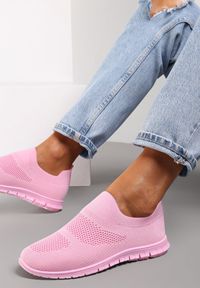 Renee - Różowe Buty Sportowe Daphimilia. Zapięcie: bez zapięcia. Kolor: różowy. Materiał: materiał. Szerokość cholewki: normalna. Obcas: na płaskiej podeszwie #1