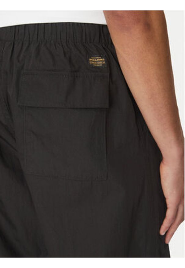 Jack & Jones - Jack&Jones Spodnie materiałowe Parachute 12260931 Czarny Loose Fit. Kolor: czarny. Materiał: bawełna