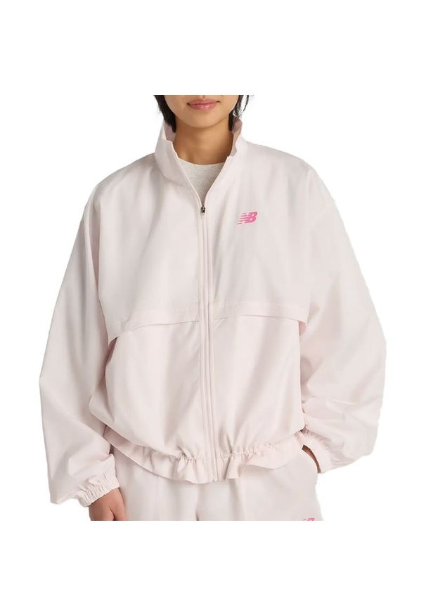Kurtka damska New Balance WJ61J16CAAA - różowa. Kolor: różowy. Materiał: materiał, poliester. Styl: sportowy