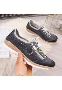 Półbuty damskie sportowe ażurowe granatowe Rieker N42P6-14. Kolor: niebieski. Materiał: skóra ekologiczna. Wzór: ażurowy. Styl: sportowy #1