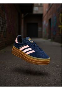 Adidas - adidas Sneakersy Gazelle Bold JR5951 Granatowy. Kolor: niebieski. Materiał: zamsz, skóra. Model: Adidas Gazelle