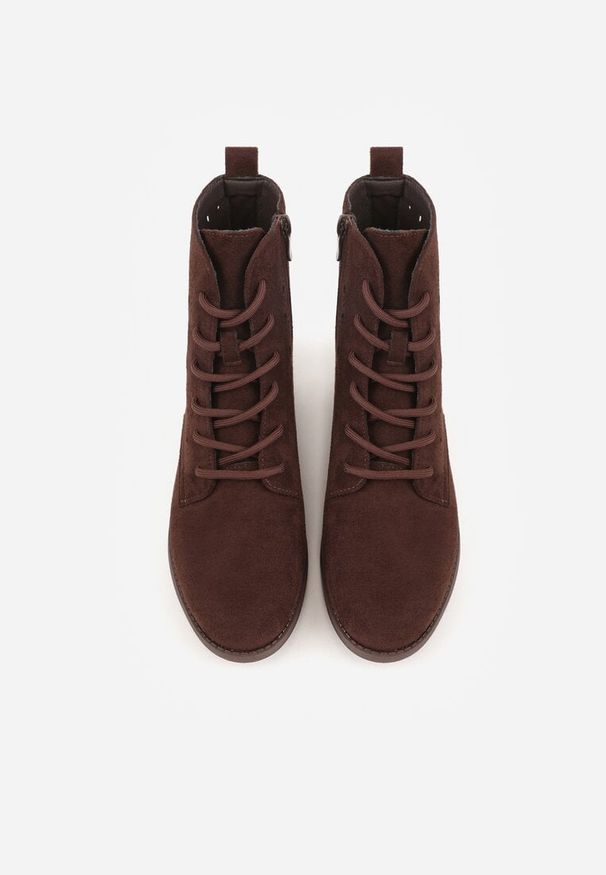 Renee - Brązowe Ażurowe Botki ze Sznurowaną Cholewką Sephylia. Okazja: na co dzień, na imprezę. Kolor: brązowy. Materiał: jeans, zamsz. Szerokość cholewki: normalna. Wzór: ażurowy. Styl: boho, casual