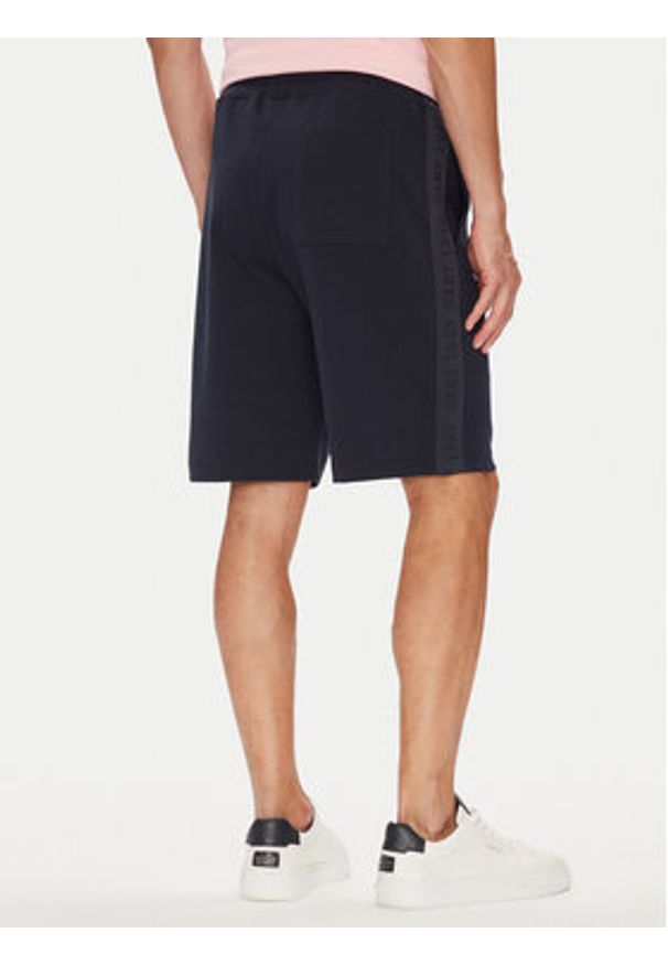 GANT - Gant Szorty sportowe 2825122T Granatowy Regular Fit. Kolor: niebieski. Materiał: bawełna. Styl: sportowy