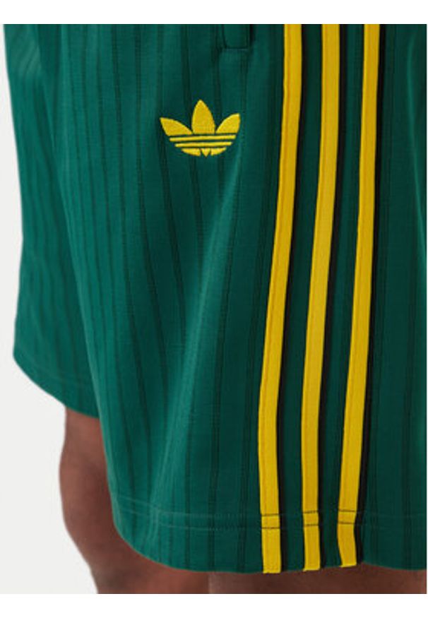 Adidas - adidas Szorty sportowe Firebird Engineered Stripes KS5504 Zielony Regular Fit. Kolor: zielony. Materiał: syntetyk. Styl: sportowy