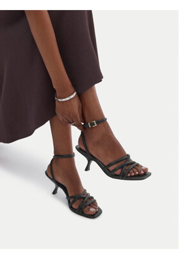 Gino Rossi - GINO ROSSI Sandały EO-LS655783-1 Czarny. Kolor: czarny. Materiał: skóra