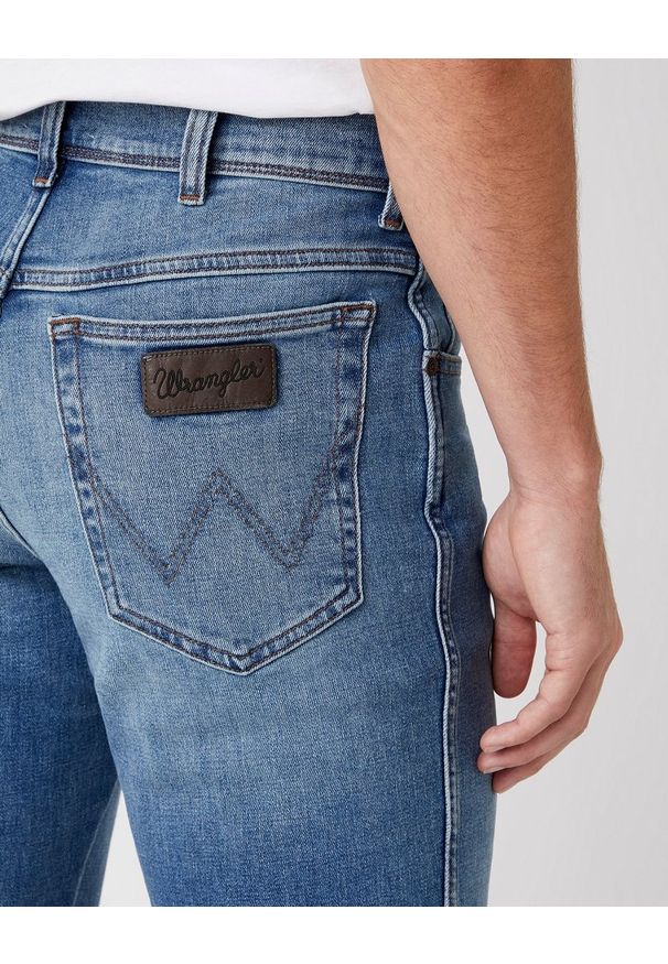 Wrangler - WRANGLER SPODNIE MĘSKIE TEXAS TAPER BLUE FEVER W12TQ892R 112126551