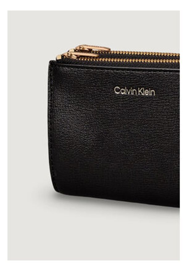 Calvin Klein Portfel Foil Logo Dbl Zip Cardcase LV04F1135G Czarny. Kolor: czarny. Materiał: skóra