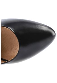 Czarne Czółenka Espirito Damskie Skórzane Buty. Okazja: do pracy, na spotkanie biznesowe, na randkę. Kolor: czarny. Materiał: skóra. Szerokość cholewki: normalna. Obcas: na obcasie. Styl: elegancki, biznesowy. Wysokość obcasa: średni #2