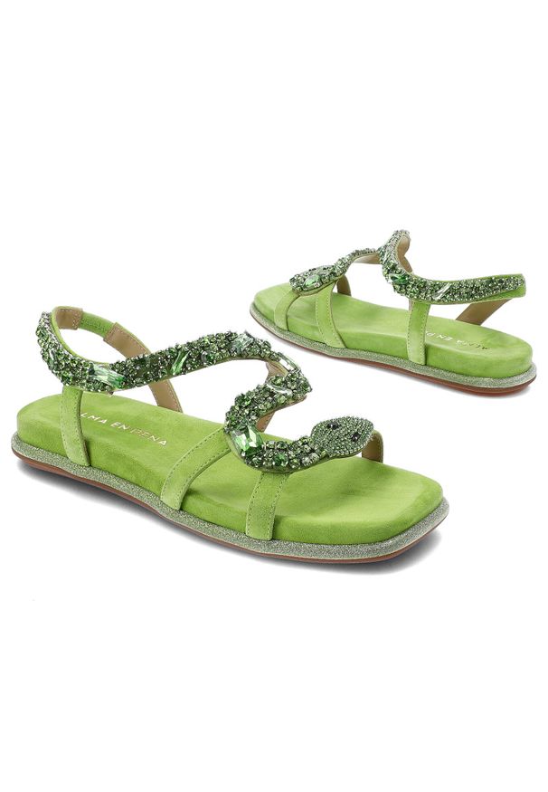 Zielone Sandały Alma En Pena Modne Obuwie Damskie. Zapięcie: pasek. Kolor: zielony. Materiał: zamsz. Sezon: lato. Styl: glamour
