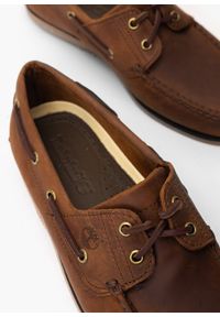 Timberland Classic Boat 2 Eye Mokasyny męskie. Okazja: na co dzień, do pracy, na spacer. Kolor: brązowy. Materiał: skóra. Szerokość cholewki: normalna. Sezon: lato. Styl: klasyczny, casual, elegancki #3