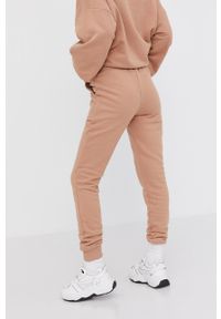 Answear Lab Spodnie damskie kolor brązowy gładkie. Kolor: brązowy. Materiał: bawełna, poliester, dzianina. Wzór: gładki #2