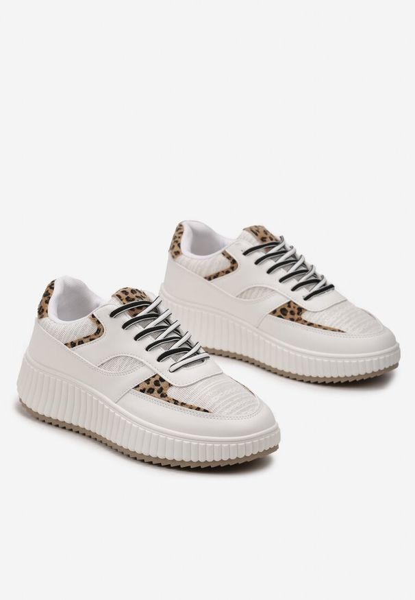 Born2be - Białe Sneakersy na Grubej Podeszwie Ozdobione Brokatem Evllina. Kolor: biały. Wzór: aplikacja