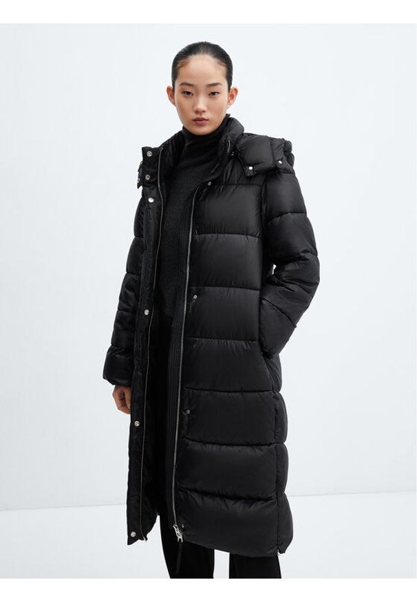 mango - Mango Kurtka puchowa Bambu 57069079 Czarny Regular Fit. Kolor: czarny. Materiał: syntetyk, puch