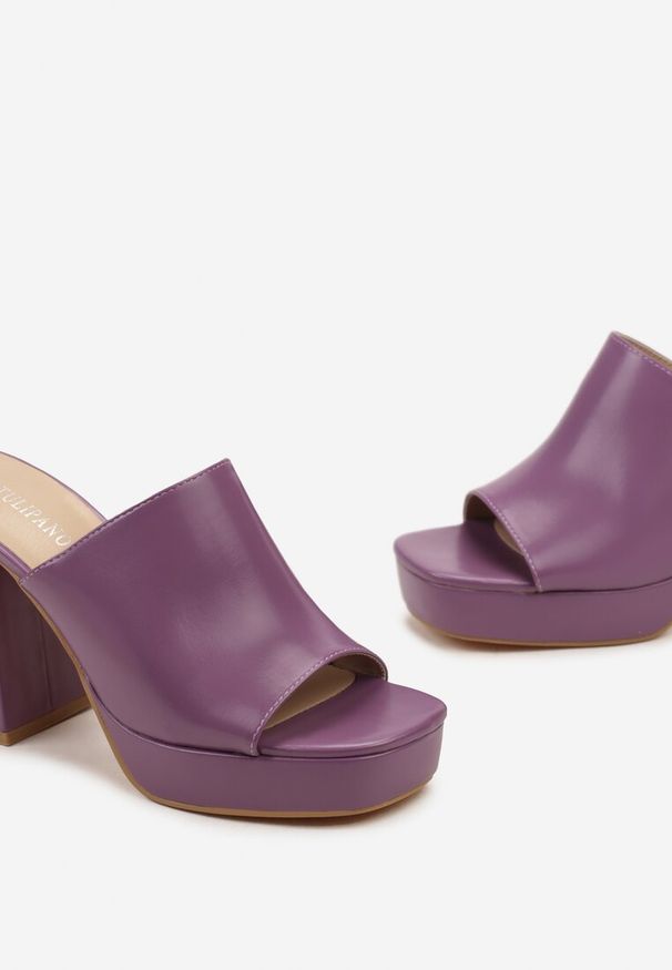 Renee - Fioletowe Klapki na Platformie Oireal. Kolor: fioletowy. Obcas: na platformie. Styl: wakacyjny, boho